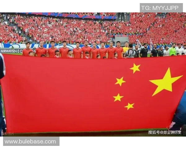 国足球迷心声：期待与失落交织的绿茵梦想与未来展望
