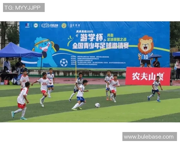 成都足球中心引领西南足球发展新篇章助力青少年成长与职业联赛繁荣